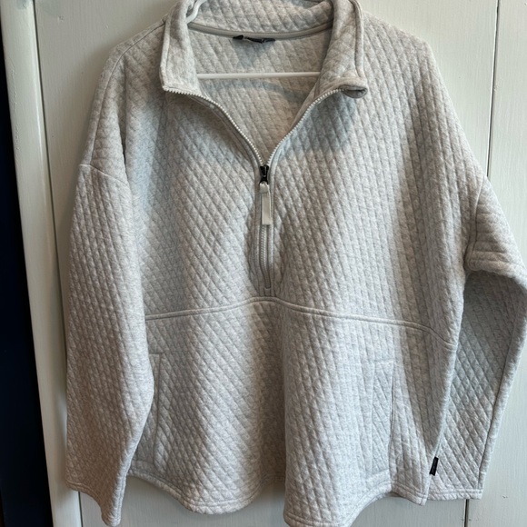 Eddie Bauer Women's Light Gray Quilted Zip-Up Sweater - Picture 2 of 10